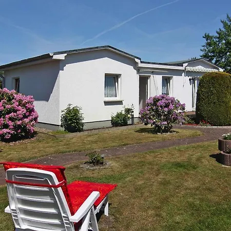 Ferienhaeuser Am Teich,