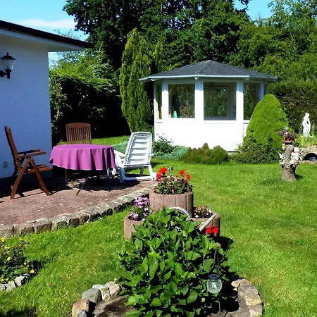 Holiday home Ferienhaeuser Am Teich, Zinnowitz