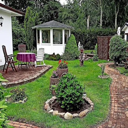 Ferienhaeuser Am Teich, Zinnowitz